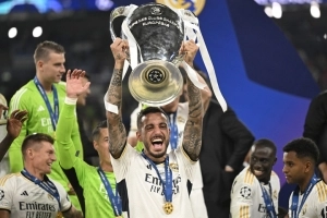 Joselu-Real Madrid-Champions League-Trofeo