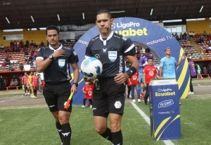 Arbitro Guillermo Guerrero