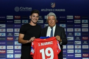 Julian Alvarez-Atletico Madrid-Presentacion-2024