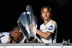 Luka Modric-Real Madrid-champions league-trophy-2024