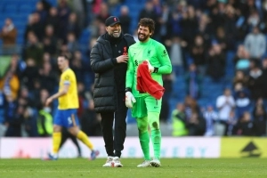 Alisson Becker-Jurgen Klopp-Brighton-Liverpool-Premier League-2022