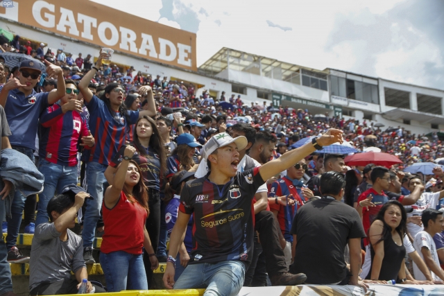 Hinchada Quito 6