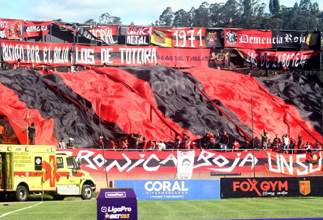 Hinchada Cuenca 2